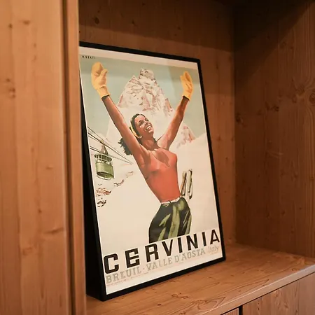 Апартаменти Il Cervo Nel Bosco - Cervinia Sunny Escape *