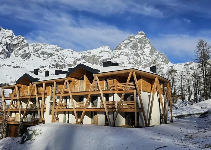Il Cervo Nel Bosco Breuil-Cervinia
