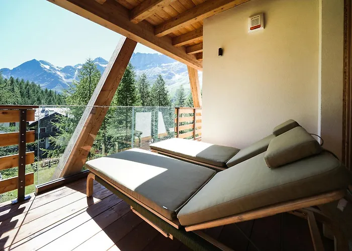 Il Cervo Nel Bosco Breuil-Cervinia